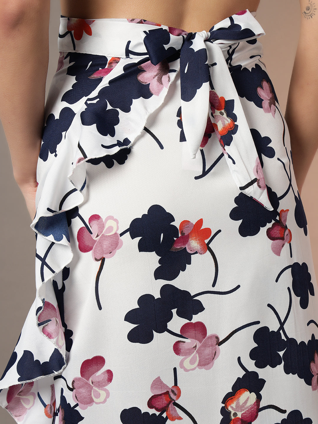 Wrap Around Tie-Up Skirt - White