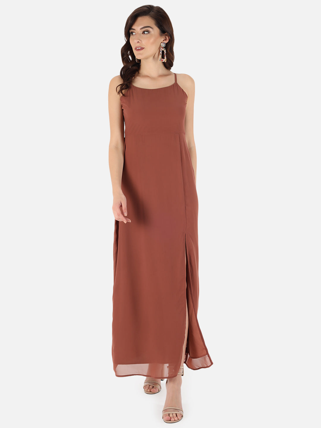 Front slit outlet maxi dress